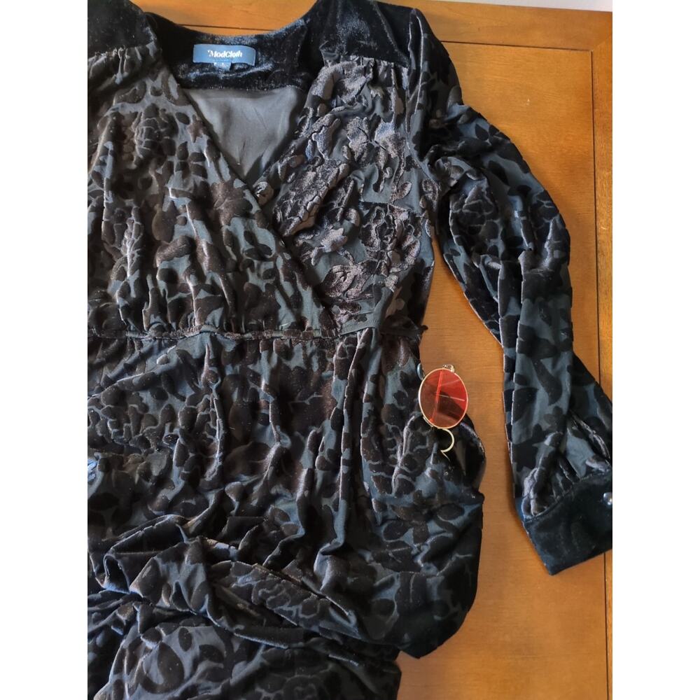 ModCloth Black Velvet Maxi Dress L Long Sleeve V‑Neck Goth Deco Floral
